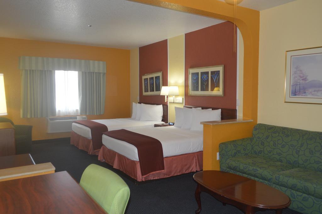 Howard Johnson By Wyndham San Antonio Hotel & Suites Esterno foto