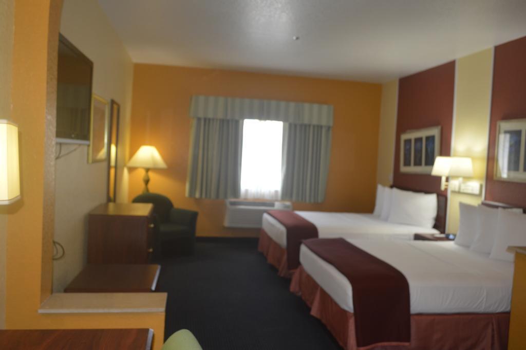 Howard Johnson By Wyndham San Antonio Hotel & Suites Esterno foto
