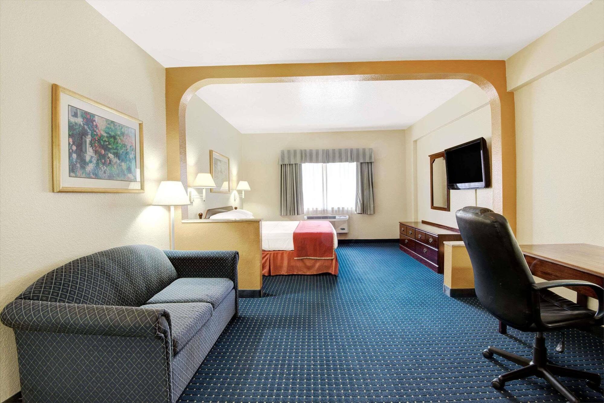Howard Johnson By Wyndham San Antonio Hotel & Suites Esterno foto