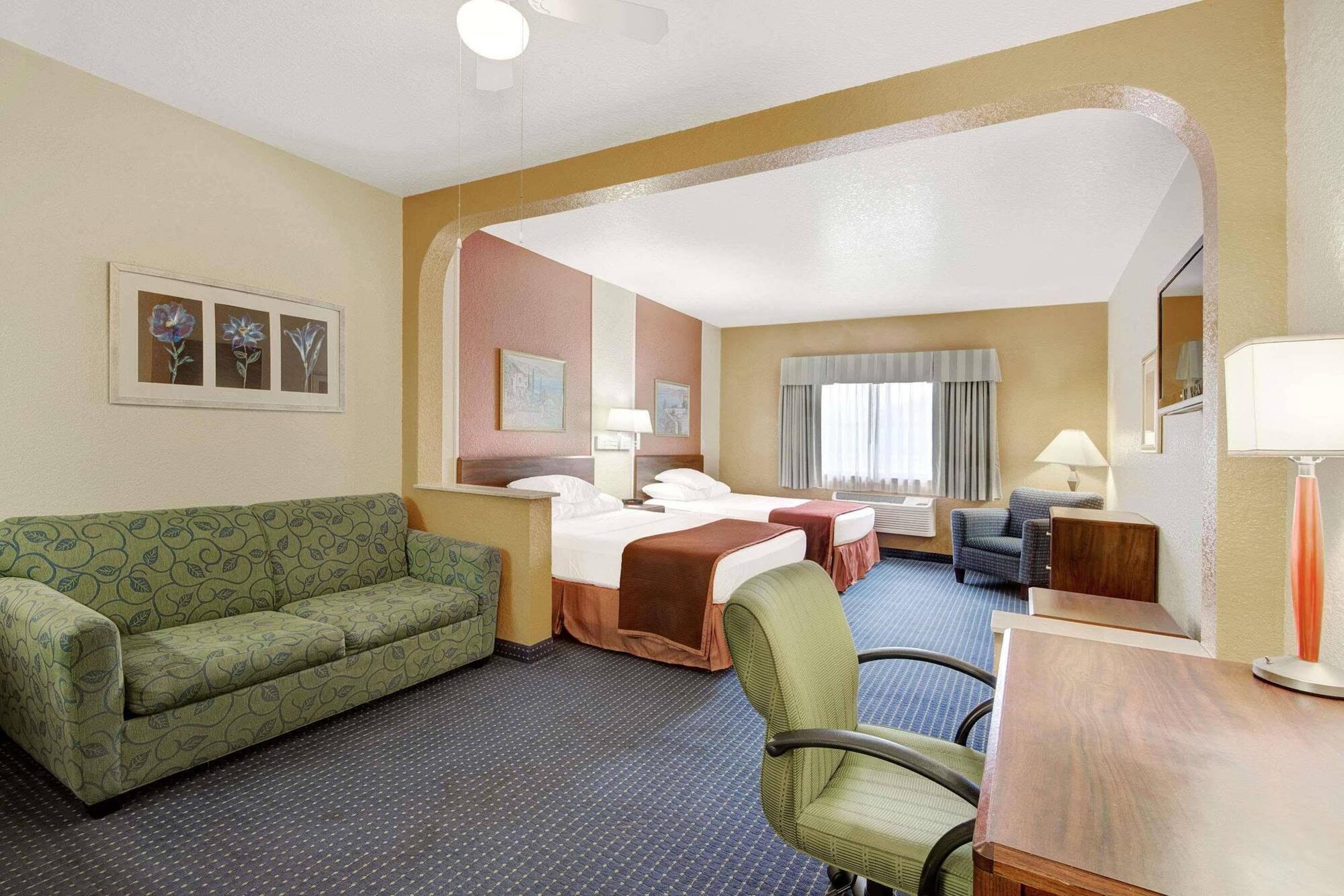 Howard Johnson By Wyndham San Antonio Hotel & Suites Esterno foto